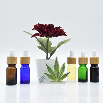 น้ำมันกัญชา CBD วัตถุดิบผลิตภัณฑ์น้ำมัน CBD ข้อมูลจำเพาะ 5% -30% สำหรับความวิตกกังวลในการผ่อนคลาย